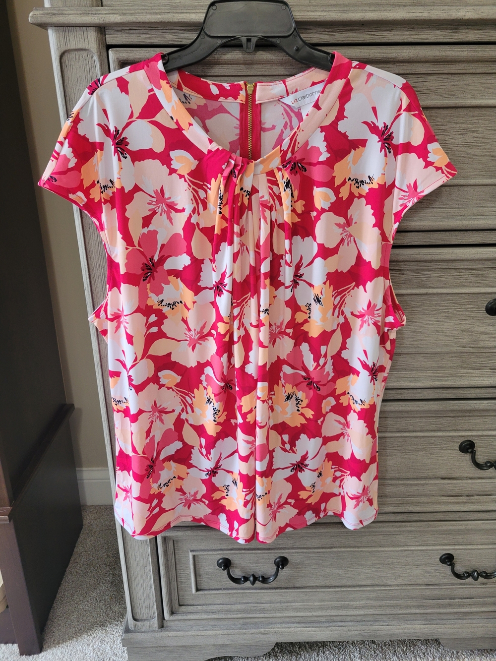 Liz Claiborne Pink Floral Sleeveless Blouse. Like New!
